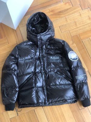 Luxury Moncler Down Jackets Black Logo Style